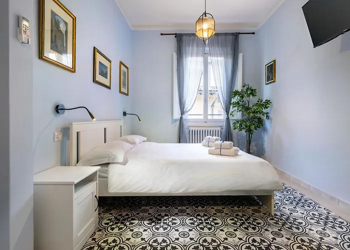 Apartment Uffizi Gallery Central Spacious 3Br Apartment *