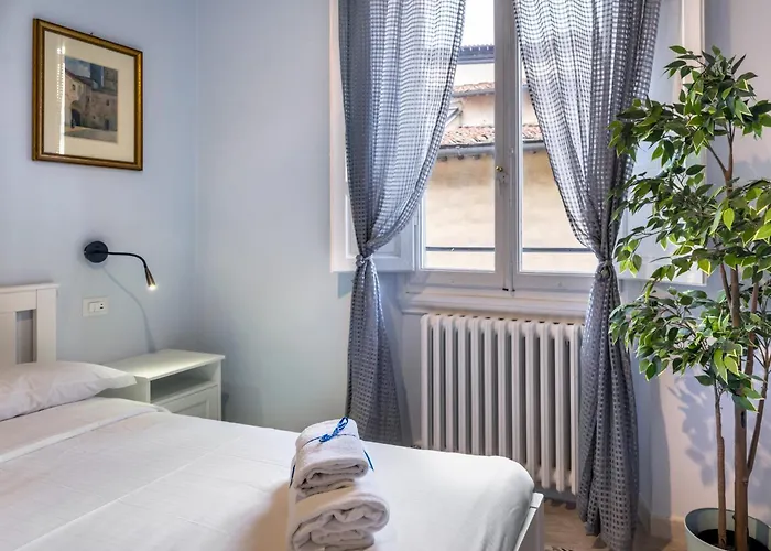 Uffizi Gallery Spacious 3br *